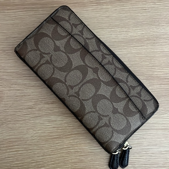 Coach Long Wallet tan and brown color per photos - Picture 5 of 5